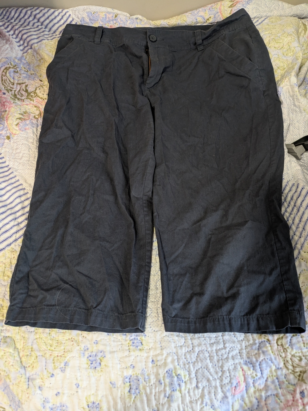 Columbia Women's Capri Pants - Picture 3 of 3